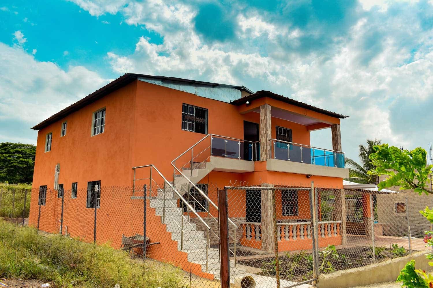Casa de dos niveles con vista, Palo Amarillo, Moca — vista 3