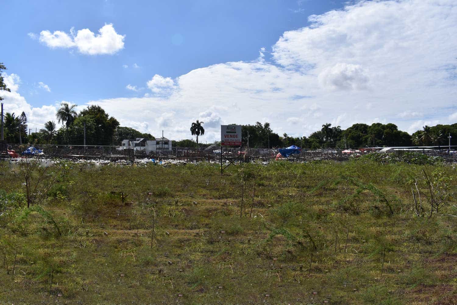 Solar comercial junto al mercado, Moca, Espaillat
